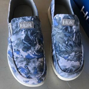 Huk Brewster.  Mossy Oak Hydro Standards.  H8015602929